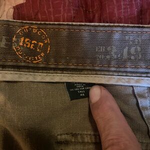 New, never worn 46 Tall Eddie Bauer Camouflage Cargo Shorts